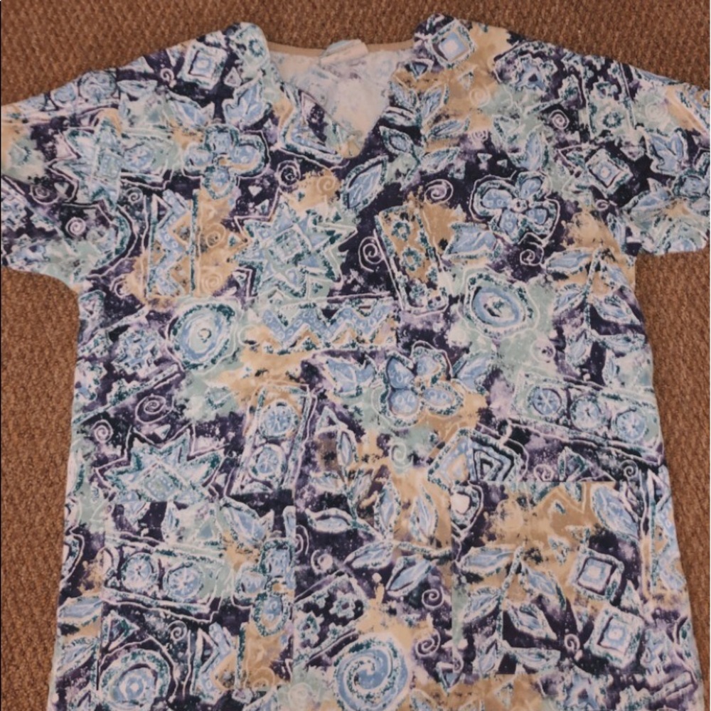 Patterned Medium Scrub Shirt